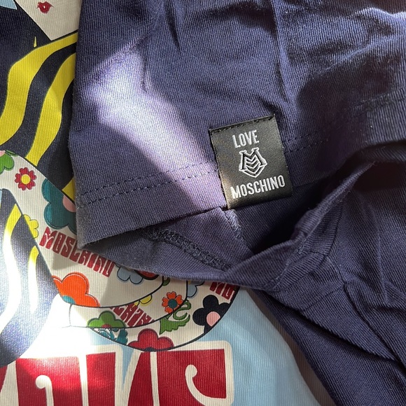 Moschino Tee Shirt - Picture 4 of 4